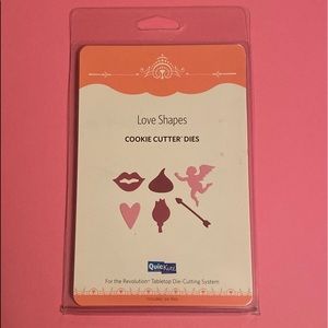 6 Quickutz Interchangable "LOVE" Dies